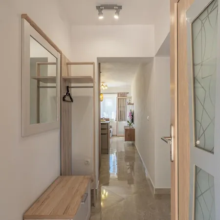 Milina - Apartman Lumbarda