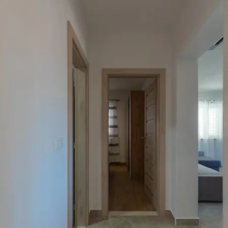 Milina - Apartman Lumbarda