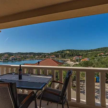 Milina - Apartman Lumbarda